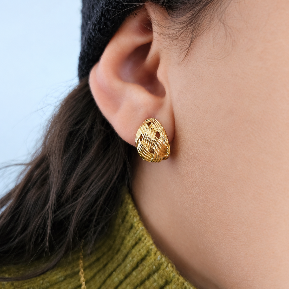 SÉLÈNE – Boucles d’oreilles tressées en acier inoxydable doré