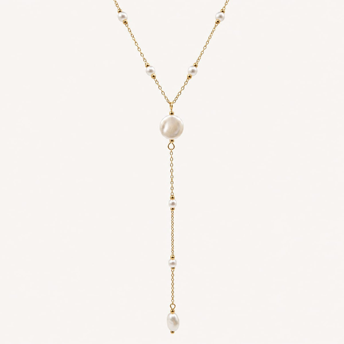 AMAYA – Collier doré forme Y à perles nacrées