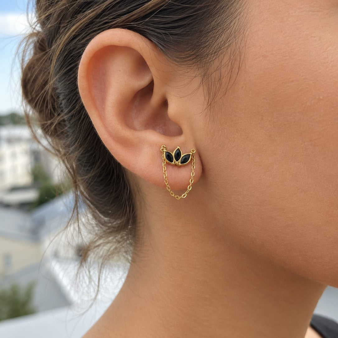 FLORE - Boucles d'oreilles  dorées à pétales noirs & chaîne