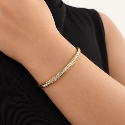 LIORA – Bracelet jonc doré et cristal