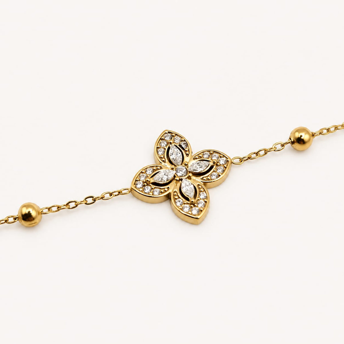 AYLANA - bracelet doré fleuri et cristaux