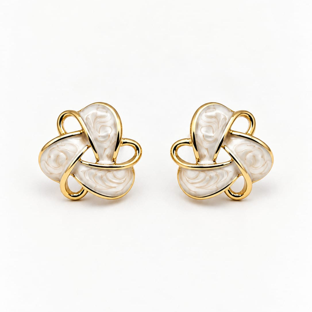 NOVA – Boucles d'oreilles nœud en émail ivoire et acier doré