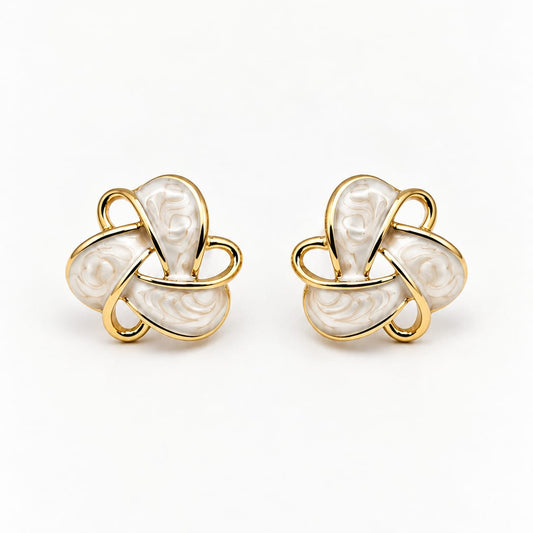 NOVA – Boucles d'oreilles nœud en émail ivoire et acier doré