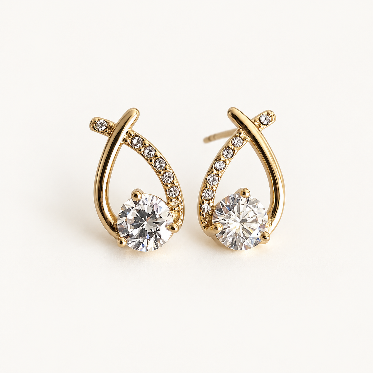 VEGA – Boucles d’oreilles dorées à strass