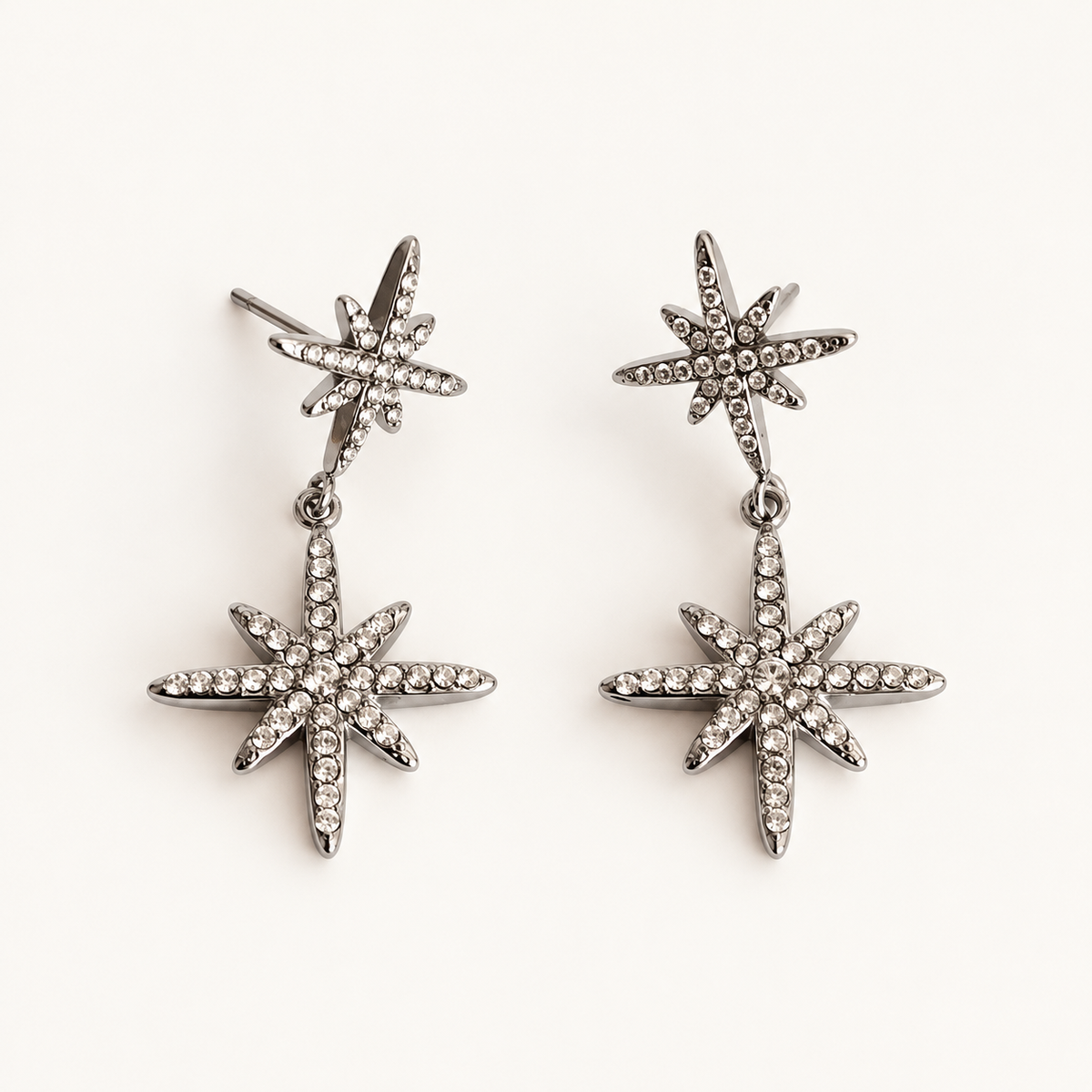 ASTRÉA – Boucles d’oreilles étoiles argentées à strass