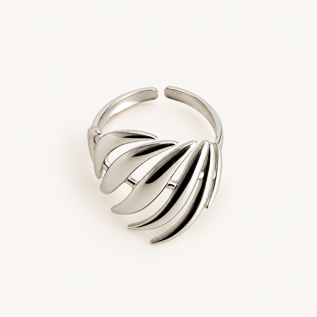 ONDINE – Bague argentée ajustable effet vagues