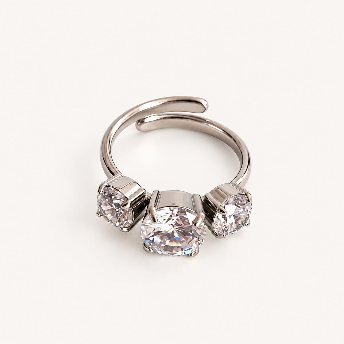VEGA – Bague argentée ajustable à trois pierres