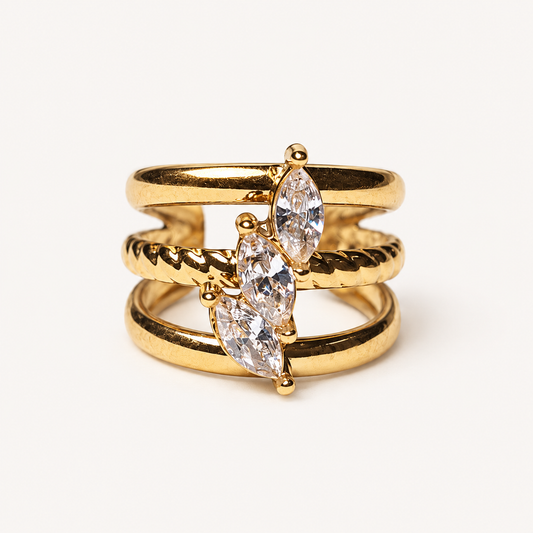 LINA – Bague d’oreille dorée triple rang